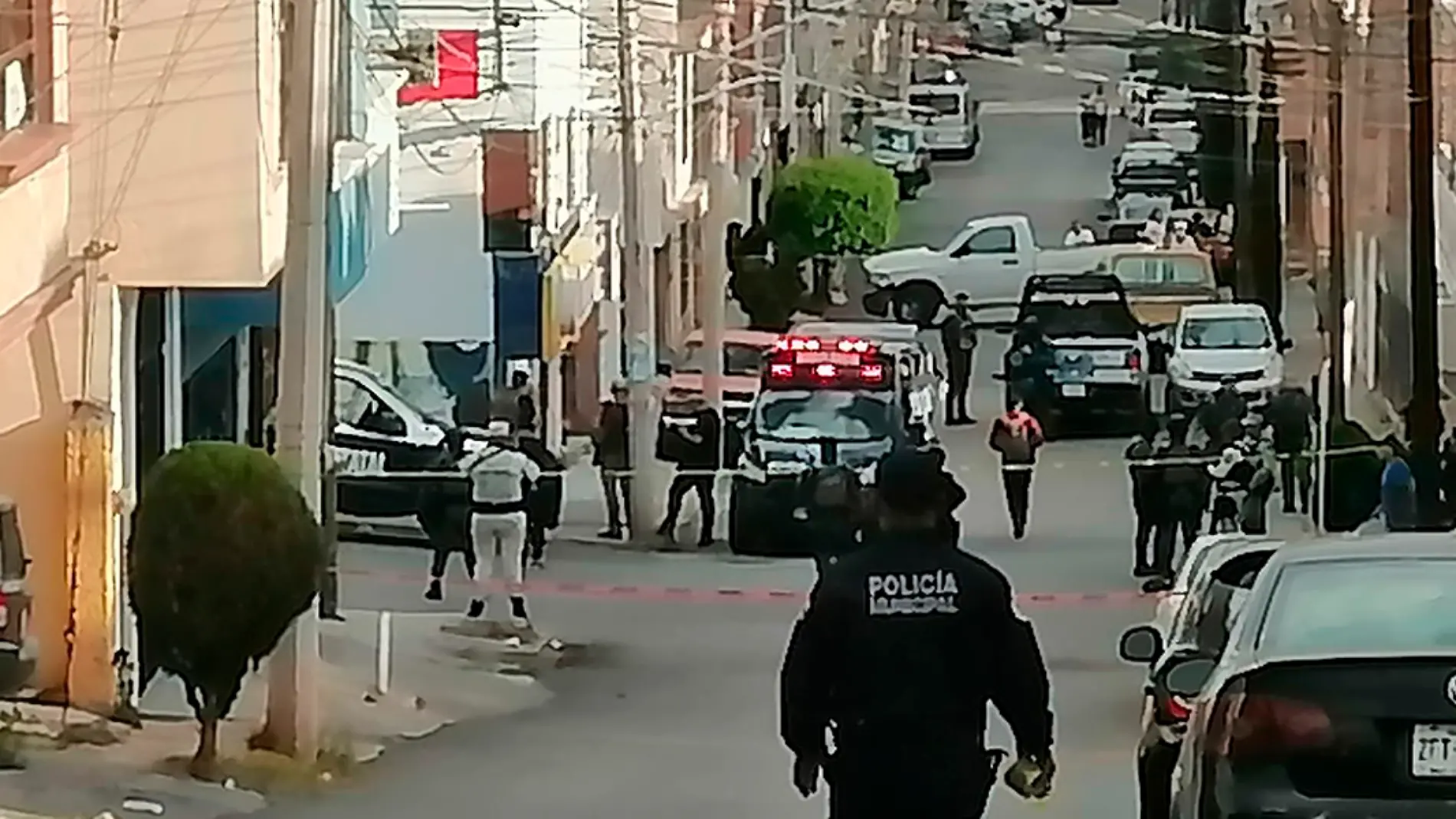 policías en zona de intervención